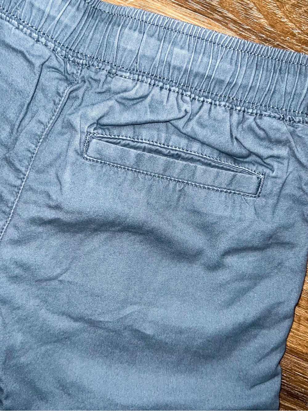 Old Navy Boys Above Knee Dock Shorts (3 Pack) - Navy/Light Blue/Tan, Size M (8) - Picture 6 of 10